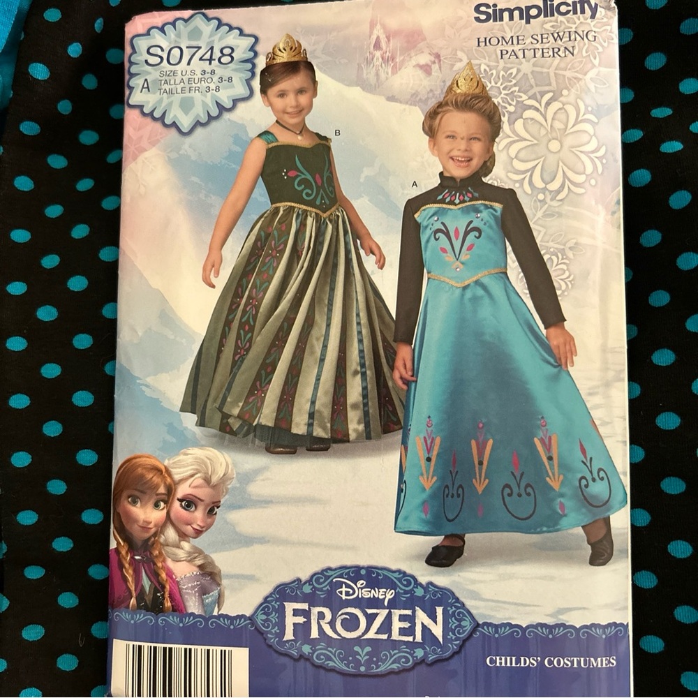 Simplicity S0748 Disney Frozen Costumes Anna & Elsa Sz 3-8 UNCUT Sewing Pattern